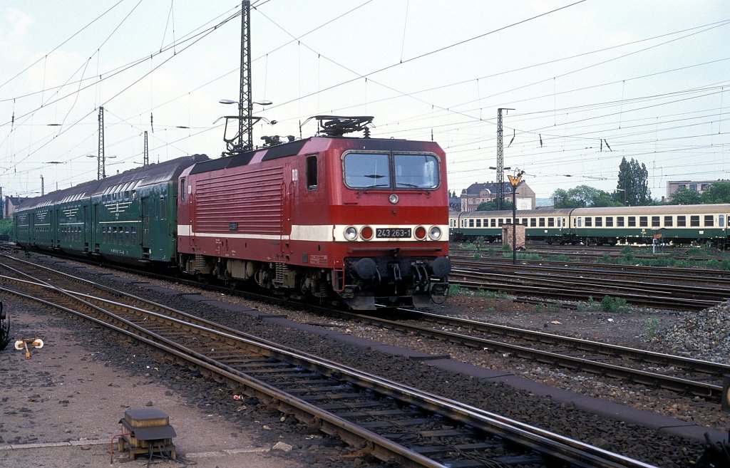  243 263  Dresden - Neustadt  17.05.90