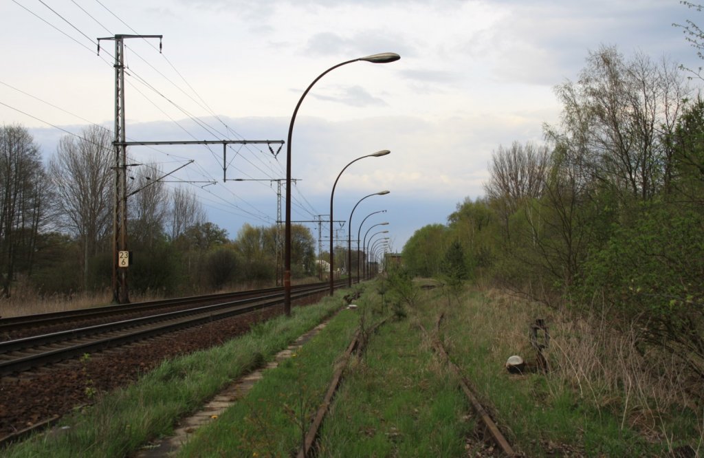 24.4.2012 Bernau bei Berlin. Anschlu Nord, Blickrichtung Nord. Der Abzweig rechts fhr zur ehem. Kaserne der Sowjetarmee.