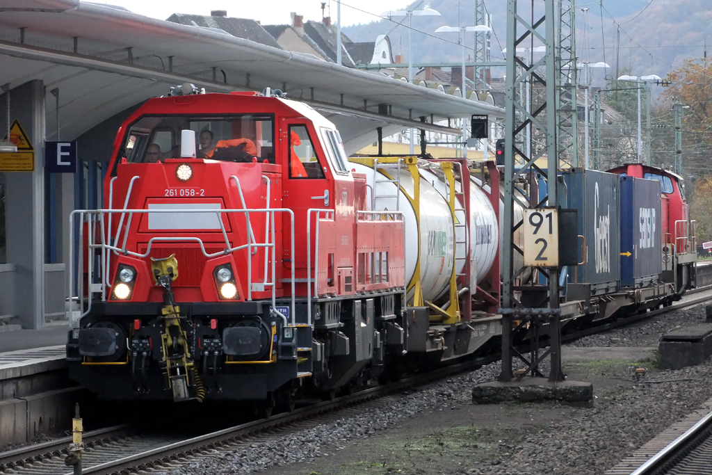 261 058-2 in Koblenz 27.10.2012