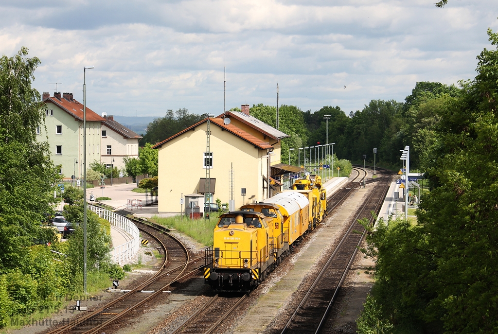 293 010 und eine weitere am 21.5.13 in Maxhtte-Haidhof nach Regensburg