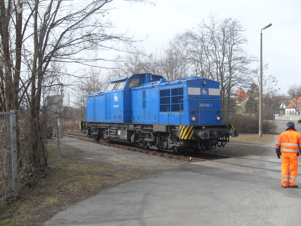 293 026 am 10.03.2011 auf den Weg ins RAW Stendal.

