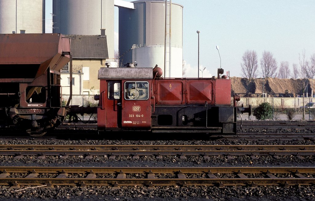 323 104  Bedburg  03.12.87