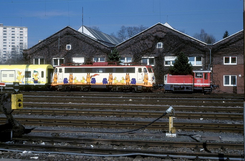   332 036 + 110 487  Saarbrcken Hbf  04.03.96