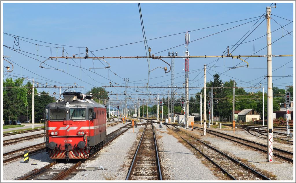 342 022 in Dobova. (28.06.2013)