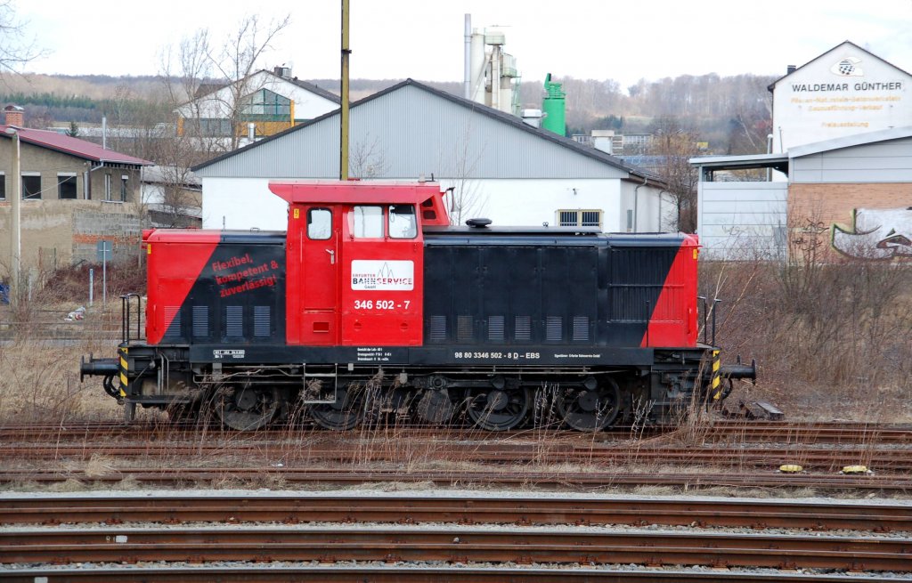 346 502 der Erfurter Bahnservice steht am 20.03.10 abgestellt in Weimar. Fotografiert aus dem fahrenden Zug heraus.