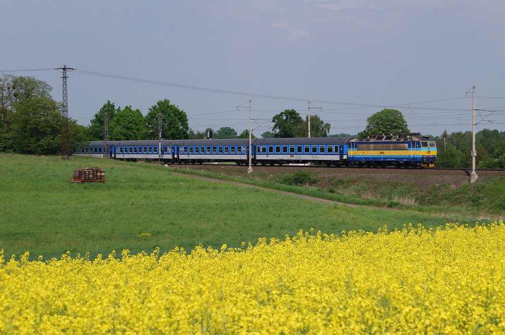 362 163 mit R 740 bei Jesenik (22.05.2011)