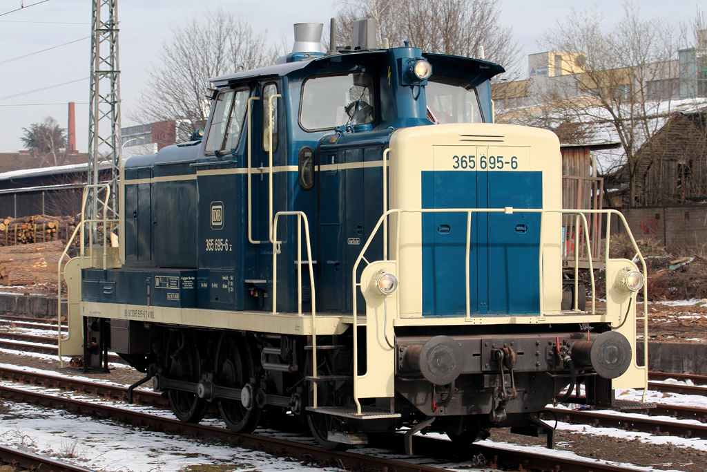 365 695-6 in Bonn-Beuel 16.3.2013