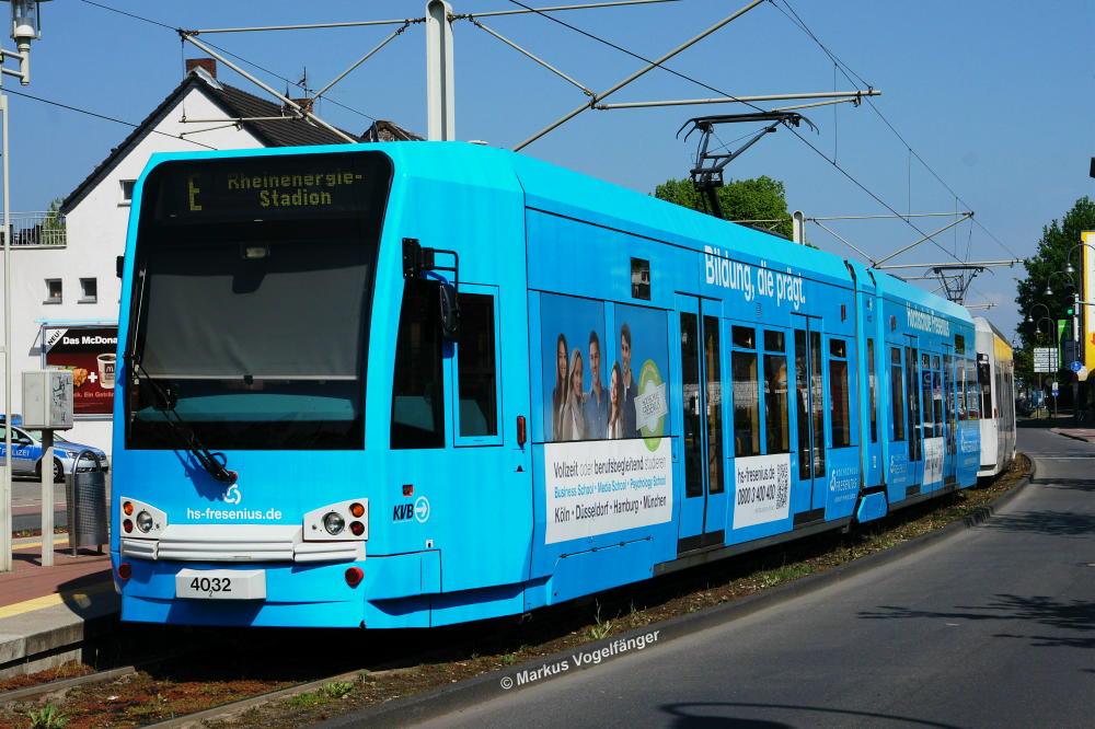 4032 an der Haltestelle Weiden Schulstrae am 19.05.2013.