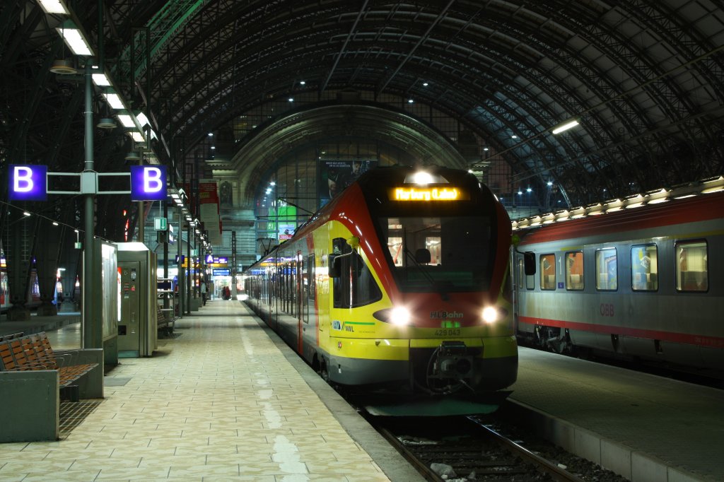 429 043 als HLB 24986 nach Marburg(Lahn).Aufgenommen am 04.01.11 in Frankfurt/Main Hbf.