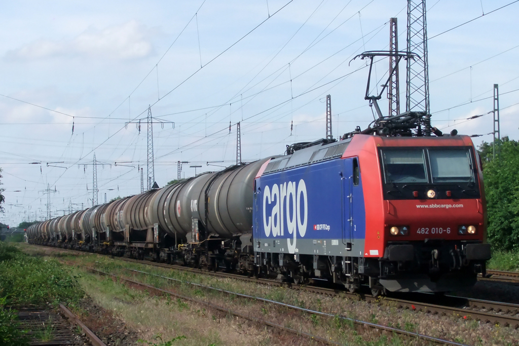 482 010-6 in Ratingen-Lintorf 18.5.2011