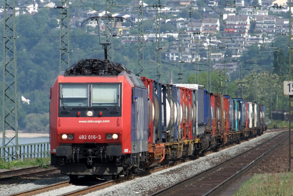 482 016-3 in Koblenz-Ehrenbreitstein 6.5.2011