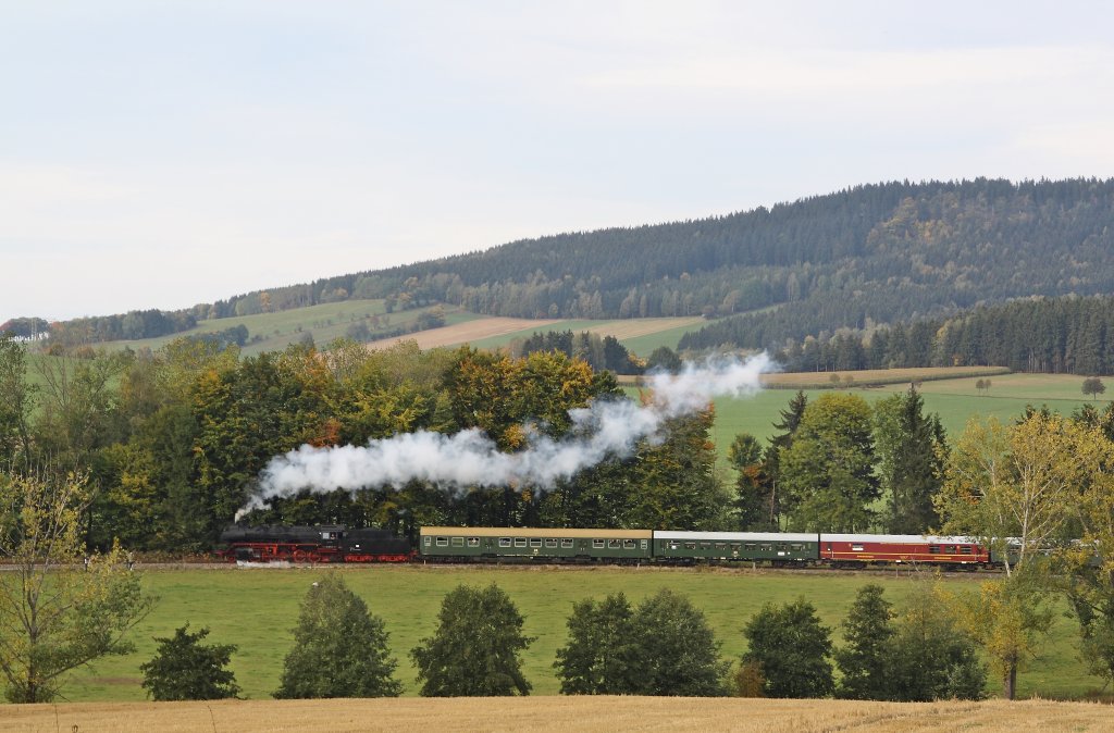 50 3616-5 ist am 06.10.2012 Waltersdorf und Sehma unterwegs. 

