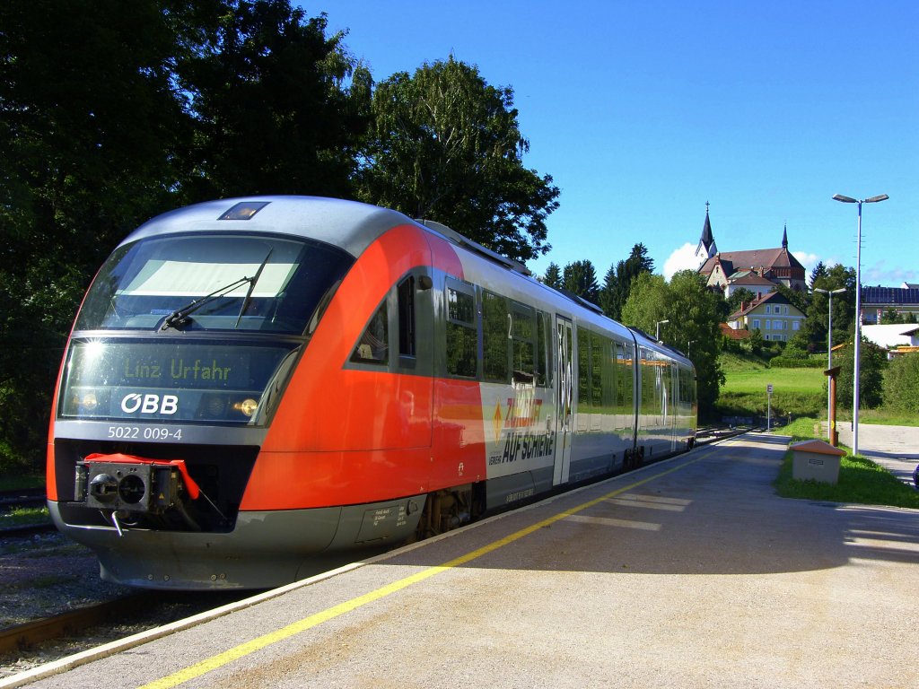 5022 009-4 wartet auf seine Abfahrt nach Linz in Aigen-Schlgl am 10.09.2011