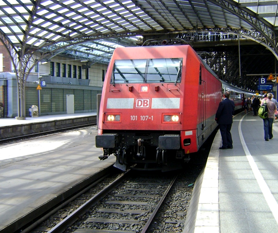 5.08.2012 Koeln Hbf, BR 101 107-1 mit IC Koeln hbf - Hamburg Altona