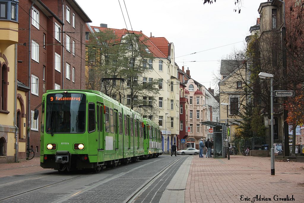 6155+Bruder am 20.11.2010 in der Nieschlagstrae.