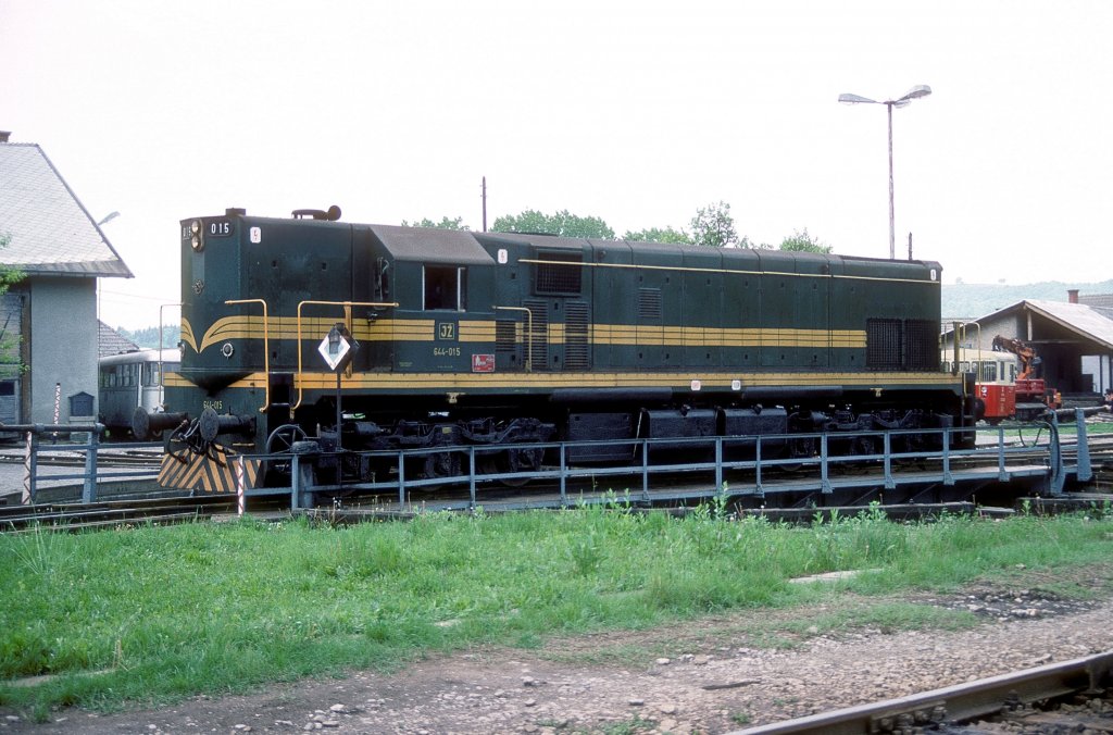  644 015  Nove Mesto  03.05.89