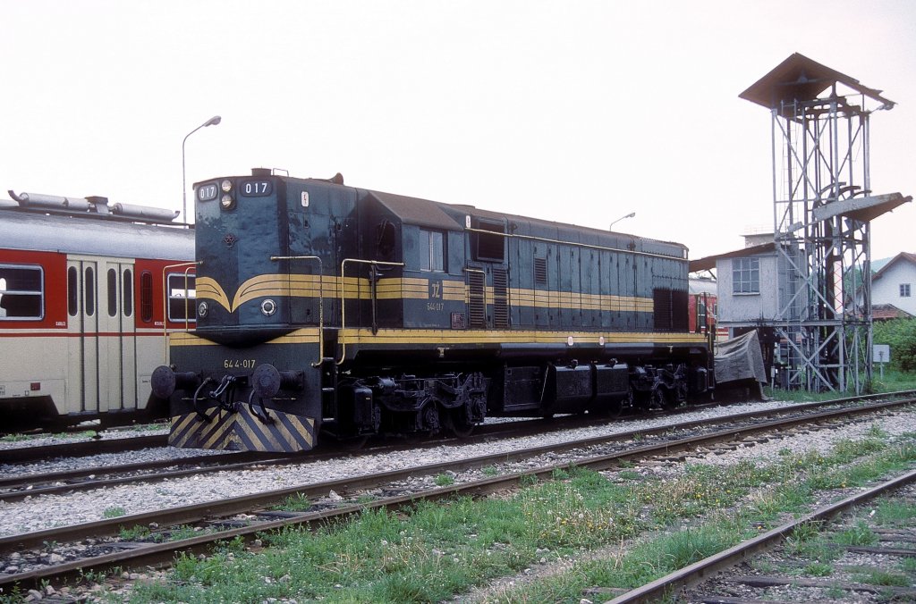  644 017  Nove Mesto  03.05.89