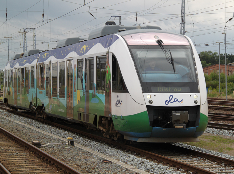 648 296-1 als OLA79765 Rostock-Gstrow beim Rangieren im Rostocker Hbf.(26.07.2011)