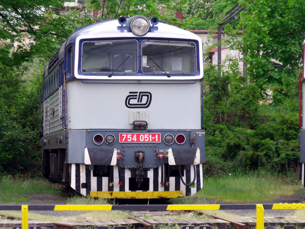 754.051-1 im Mai 2012 in Decin