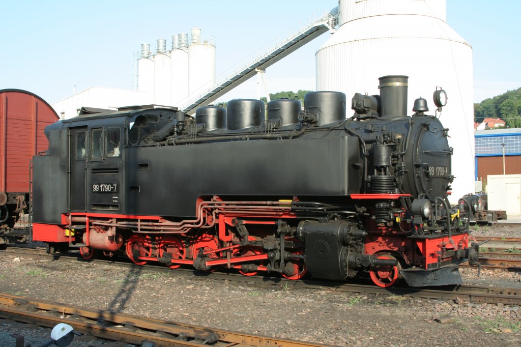 99 1790 abgestellt als Museumsstck im Bf. Freital-Hainsberg (aufgenommen am 01.07.2011)