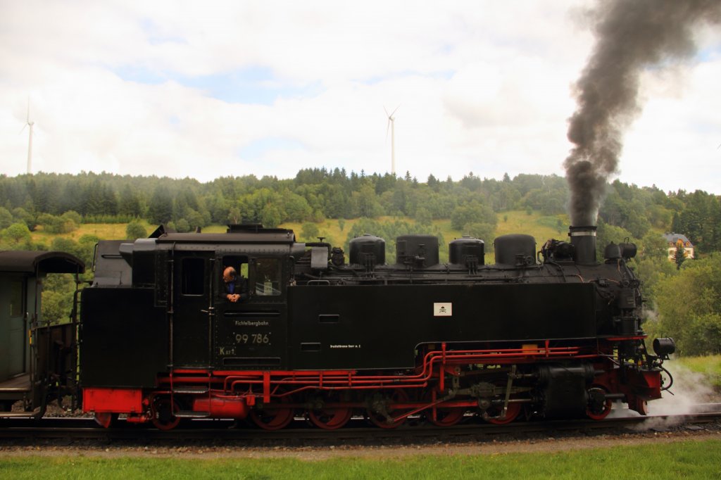 99 786 Fichtelbergbahn in Unterwiesenthal am 12.08.2012.