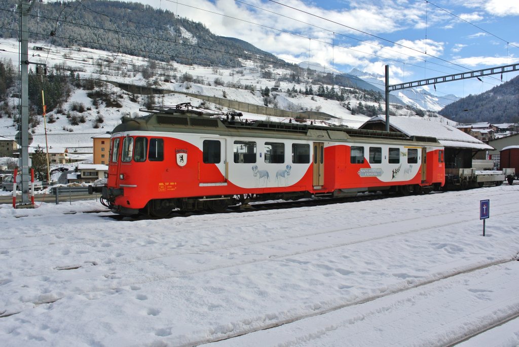 ABDe 537 506-8, Intern Nr. 6, wartet in Orsires auf seinen nchsten Einsatz. Der Triebwagen dient als Dienstfahrzeug, und ist noch Notreserve, 13.01.2013.