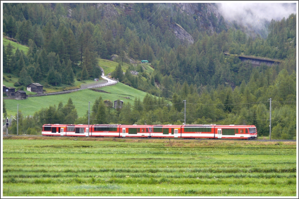 ABDeh 4/10 und ABDeh 4/8 auf dem Weg nach Brig krz vor Tsch. (15.08.2010)