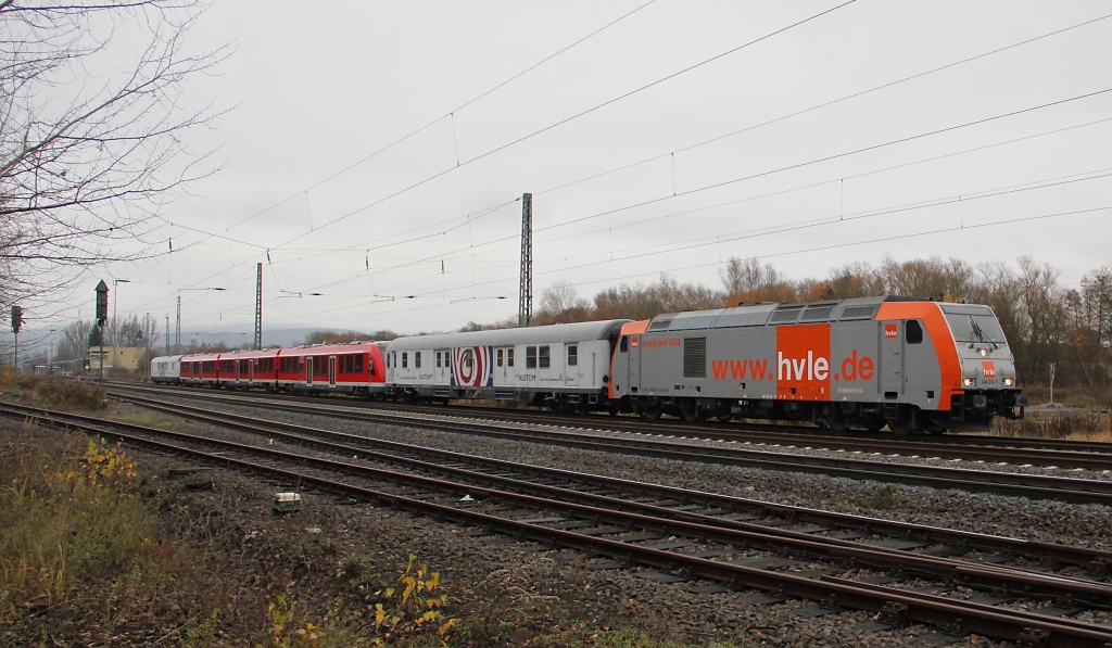 Am 19.11.2012 berfhrte die 246 010-3 der HVLE einen Triebzug der Baureihe 620 in Richtung Sden. Aufgenommen in Eschwege West.