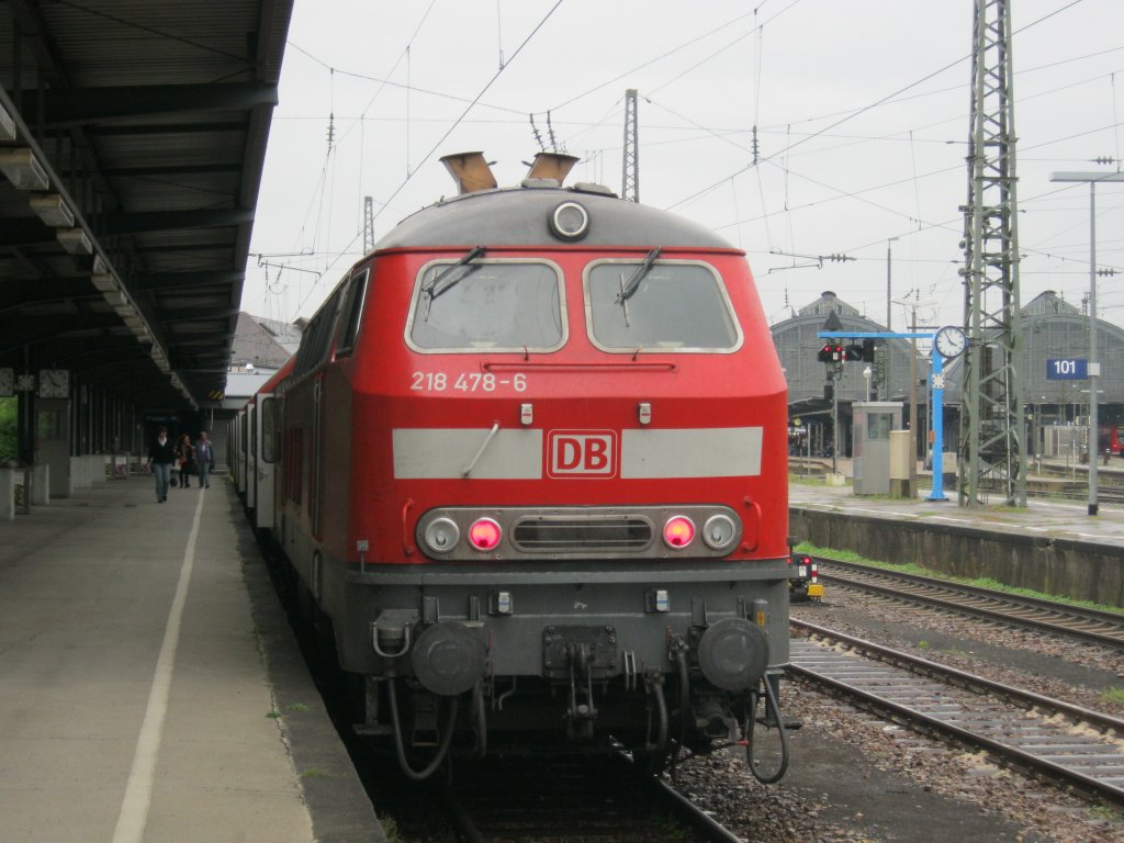 Am 24.09.2010 ist gerade 218 478-6 aus Neustadt im Karlsruher HBF eingetroffen.