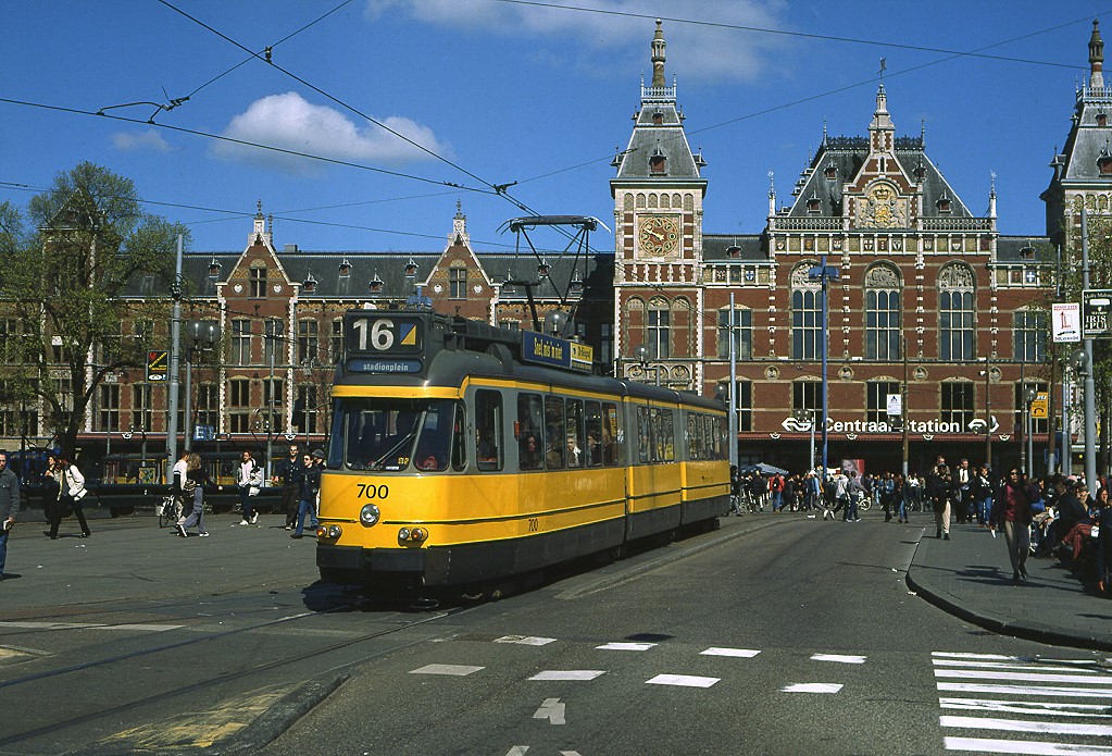 Amsterdam Tw 700, Centraal Station, 07.04.2000.
