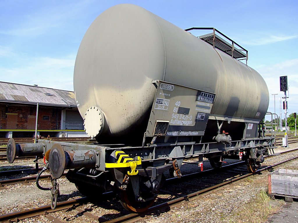 Auffangwagen 40819499431-0 ist in Attnang-Puchheim beheimatet;110726