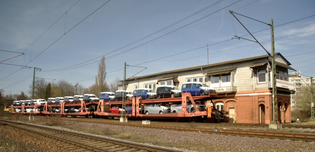 Autorsnsportwaggon in Lehrte, am 25.07.03.2012 in Lehrte.