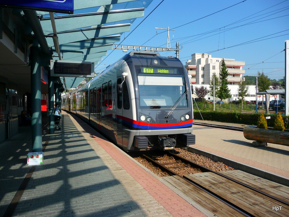 BD - Triebwagen ABe 4/8 5006 bei der einfahrt in den Bahnhof Bremgarten am 23.09.2011