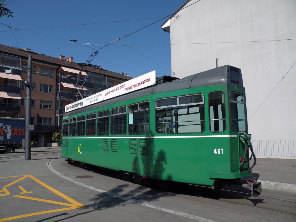 Be 4/4 mit der Betriebsnummer 461 als Fahrschulwagen in Binningen an der Endhaltestelle. Die Aufnahme stammt vom 03.09.2010.