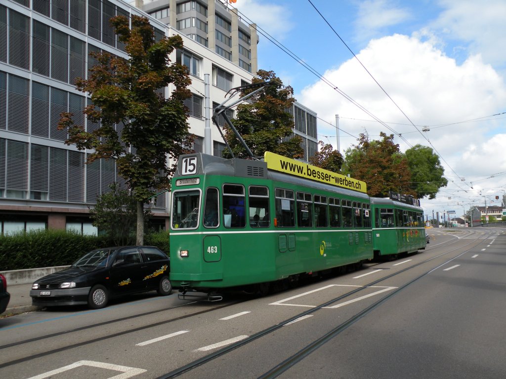 Be 4/4 mit der Betriebsnummer 463 und der B 1503 fahren zur Haltestelle Heiliggeistkirche. Die Aufnahme stammt vom 13.09.2012.