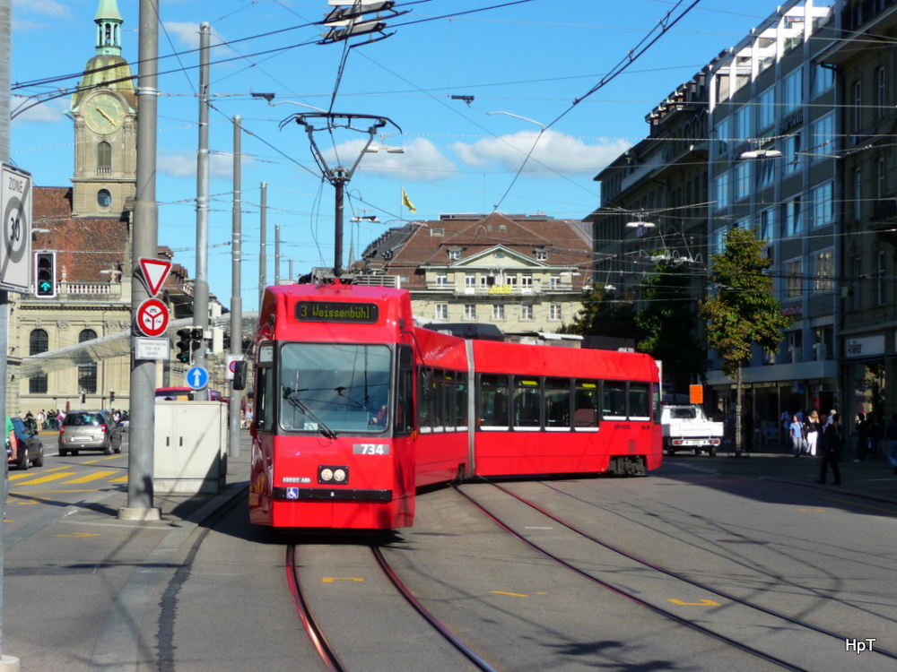 Bern mobil - Tram Be 4/8  734 unterwegs auf der Linie 3 in Bern am 09.09.2011