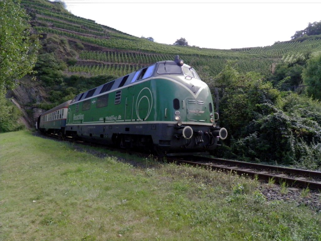 Brohltalbahn V200 (220 053) im Ahrtal (28.08.11)