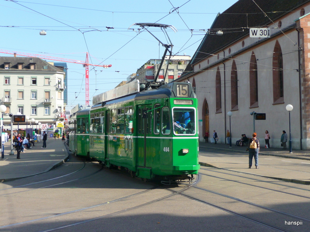 BVB - Tram Be 4/4 464 mit Beiwagen unterwegs auf der Linie 15 in Baselam 21.10.2012