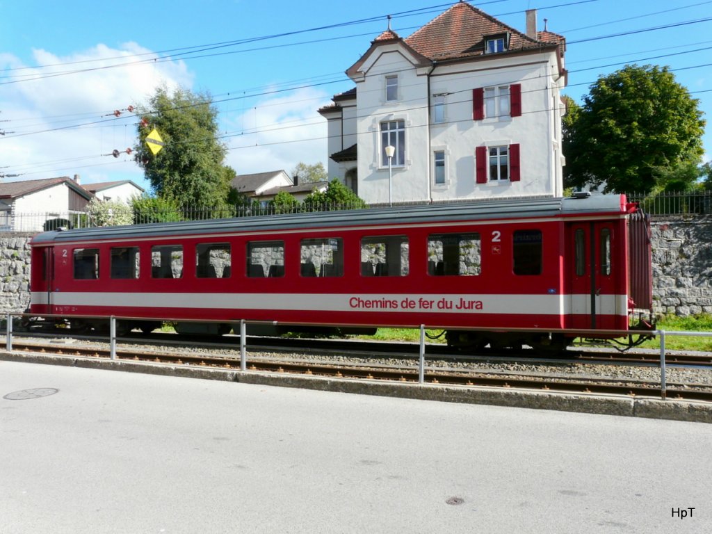 CJ - Personenwagen 2 Kl. B 752 abgestellt im Bahnhofsareal von Saignelgier am 05.09.2009