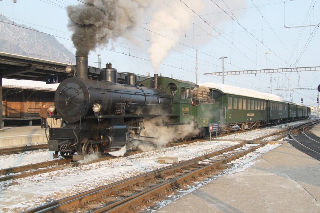 Dampfextrazug  Davosrundfahrt  mit Lok G 4/5 Nr.107(1906)am 12.02.12 in Landquart