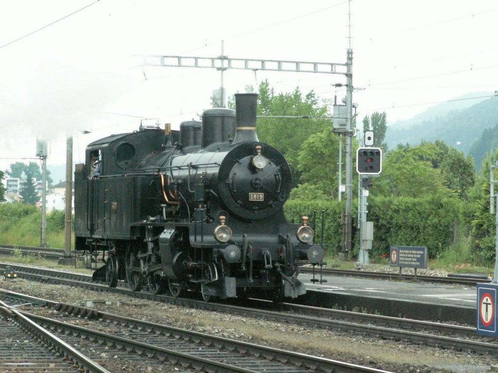 Dampflok Eb 3/5 5819(SLM 1912) Habersack  beim umsetzen in Othmarsingen/AG