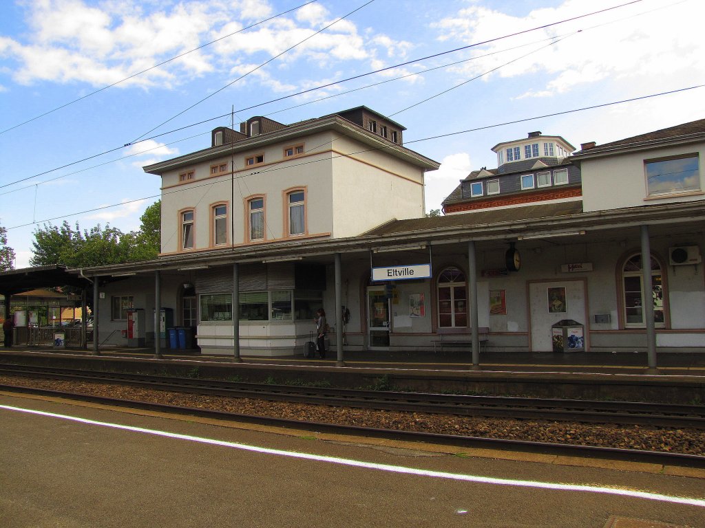 Das Bahnhofsgebude in Eltville; 17.09.2010