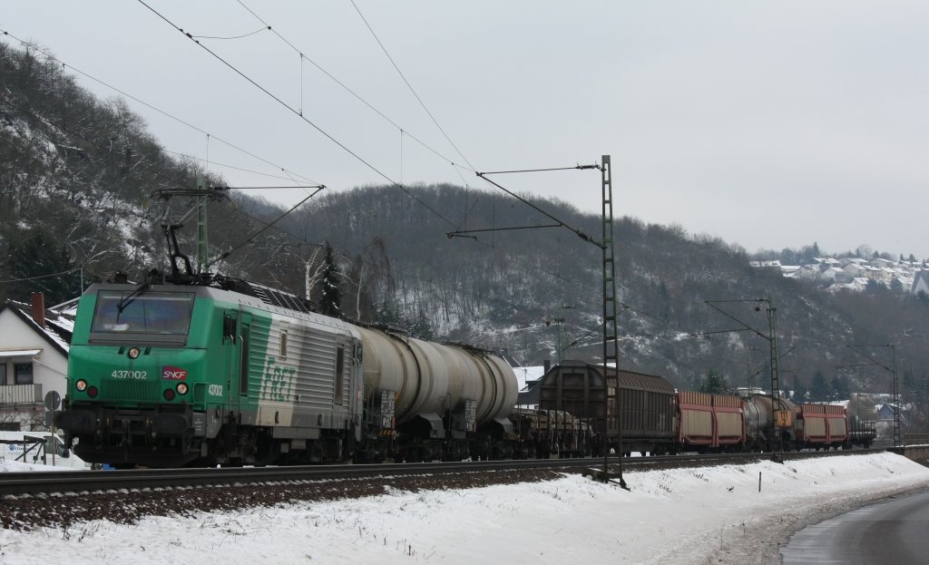 Das Fret 437002 am 30.12.2010 in Erpel.