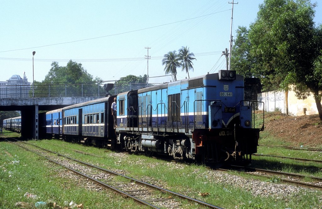  DD 941  Yangon  27.12.01