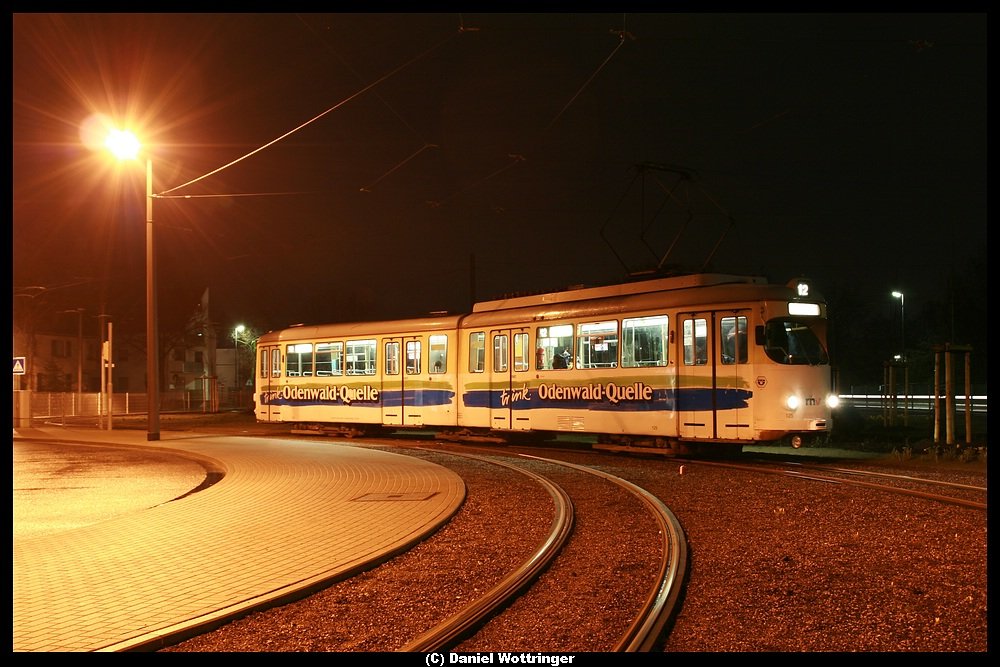 Der 125 auf einer Nachtsonderfahrt vom 27.03. auf den 28.03.10 in der Wendeschleife Oppau.