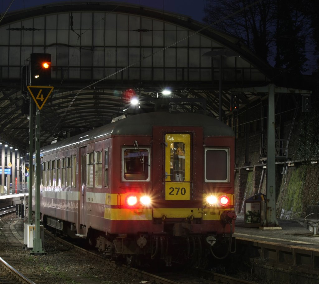 Der Belgische Triebwagen 270 am 17.01.2011 in Aachen Hbf.