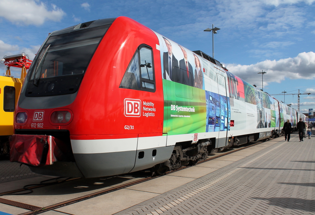 Der Dieseltriebzug DB 612 901/902 der DB Systemtechnik auf der InnoTrans 2012 am 23.09.2012 in Berlin. Aussteller ist die DB AG.