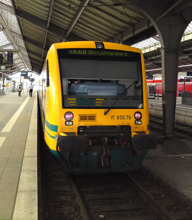 Der RegioShuttle RS1 der ODEG am 29. Mai 2011 in Frankfurt (Oder) nach Berlin-Lichtenberg.