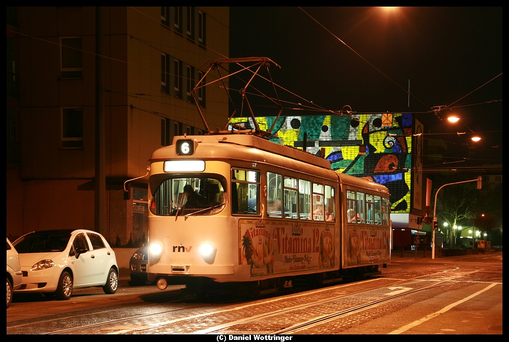 Der Wagen 125 vor dem Wilhem-Hack-Museum in Ludwigshafen. 27.03. auf den 28.03.10.