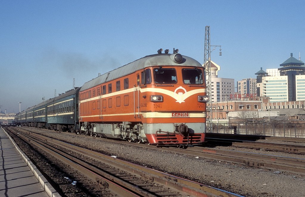  DF4B 2352  Peking  28.12.97